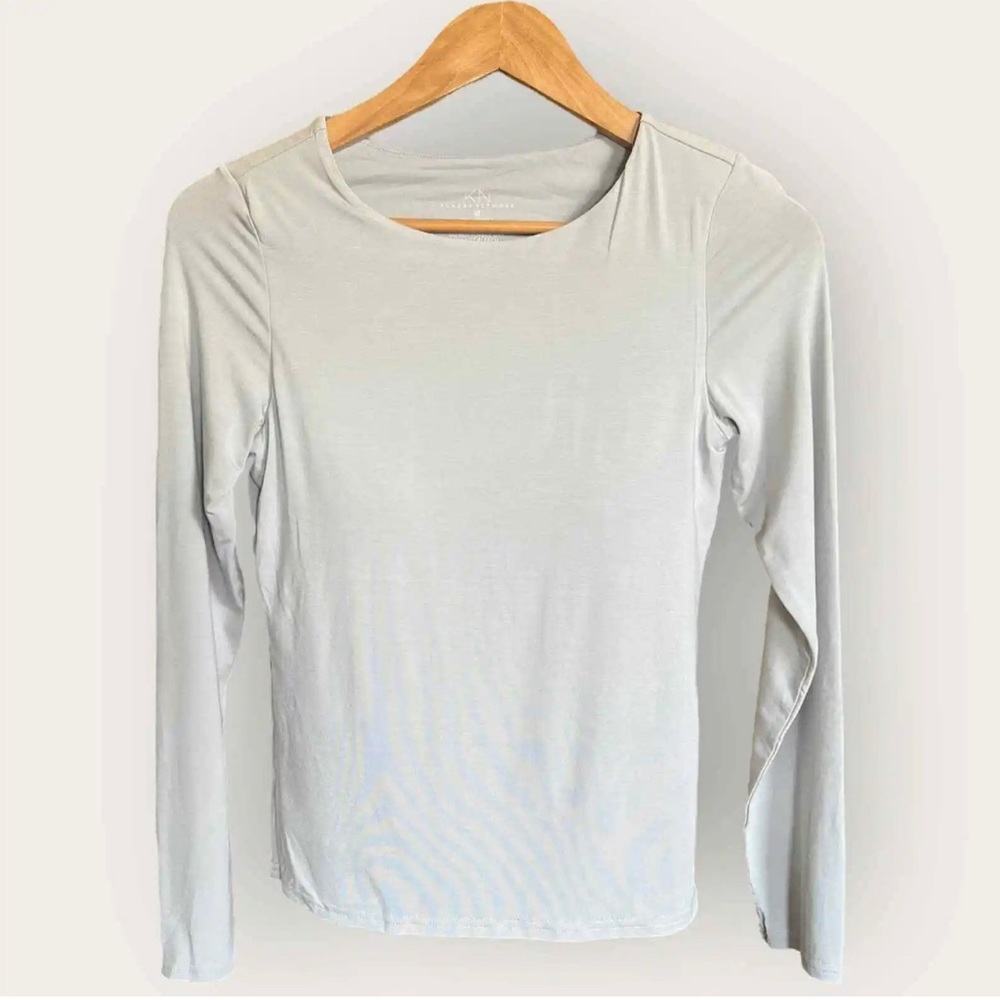 Klassy Network Crew Neck Long Sleeve Shirt | Medium | Grey | Built in Bra Basics
